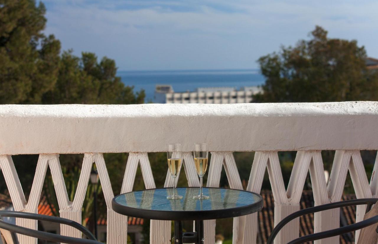 Agradable Adosado Con Piscina La Hidalga Benalmádena Exterior foto