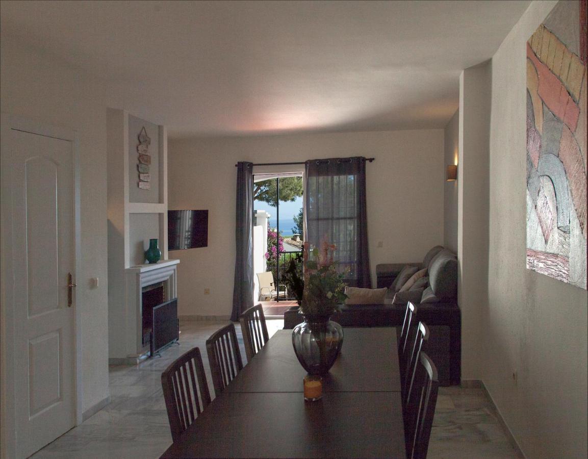 Agradable Adosado Con Piscina La Hidalga Benalmádena Exterior foto