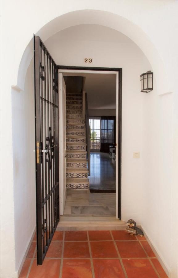 Agradable Adosado Con Piscina La Hidalga Benalmádena Exterior foto